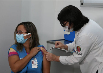 Mais de 2,2 milhões de pessoas já receberam dose de vacina contra Covid-19